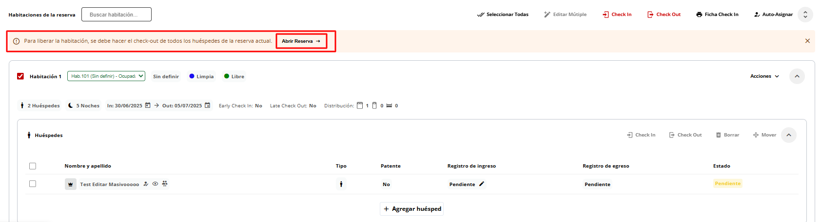 Advertencia de habitación ocupada y acceso a Check-out.